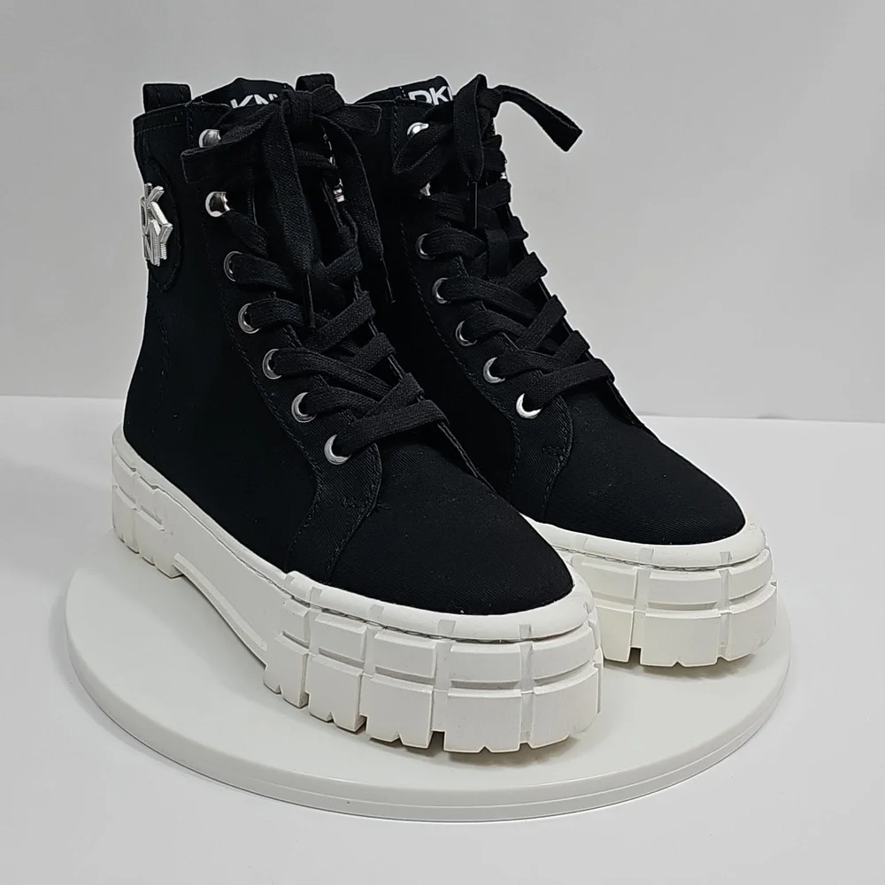 NIB DKNY Peri Black Platform High Top Sneaker Booties 7 Lace Up Edgy Streetwear